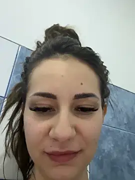 BelleSkye online show from 03/15/25, 06:21