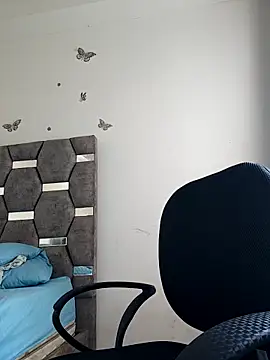 aurelialux online show from 11/14/25, 08:01