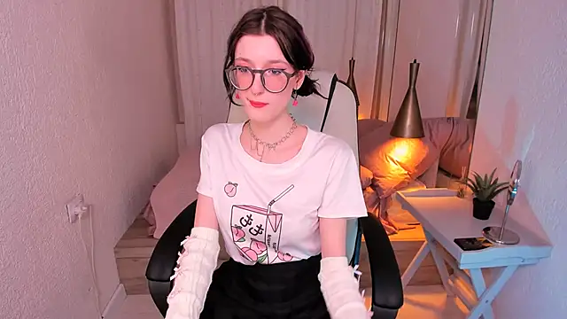 Lil Melanie  online show from 01/18/25, 02:12