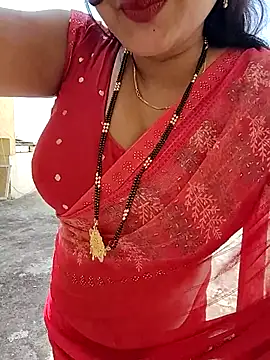 Snapshot of kaamuk_shweta chatting on 10/12/25, 05:53 kaamuk shweta online show from 10/12/25, 05:53