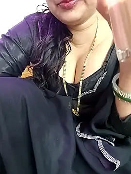 Snapshot of kaamuk_shweta chatting on 03/29/26, 03:57 kaamuk shweta online show from 03/29/26, 03:57