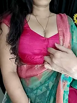 Snapshot of kaamuk_shweta chatting on 09/26/25, 10:38 kaamuk shweta online show from 09/26/25, 10:38