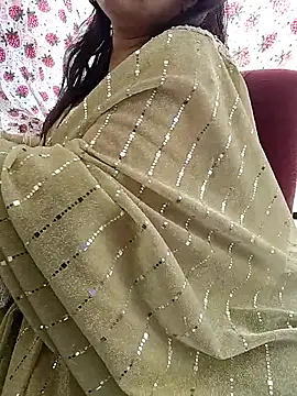 Snapshot of kaamuk_shweta chatting on 04/06/26, 05:41 kaamuk shweta online show from 04/06/26, 05:41