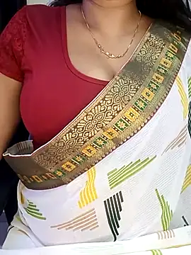 Snapshot of kaamuk_shweta chatting on 03/12/25, 08:19 kaamuk shweta online show from 03/12/25, 08:19