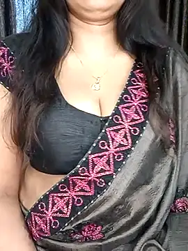 Snapshot of kaamuk_shweta chatting on 03/16/25, 04:41 kaamuk shweta online show from 03/16/25, 04:41