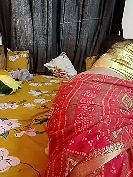 Snapshot of kaamuk_shweta chatting on 03/29/26, 03:52 kaamuk shweta online show from 03/29/26, 03:52