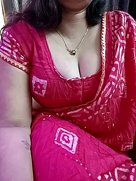Snapshot of kaamuk_shweta chatting on 03/19/26, 04:56 kaamuk shweta online show from 03/19/26, 04:56