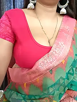 Snapshot of kaamuk_shweta chatting on 03/20/25, 09:48 kaamuk shweta online show from 03/20/25, 09:48