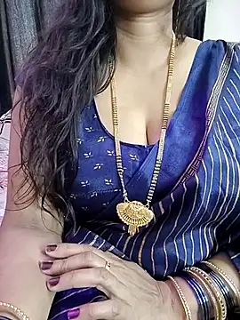 Snapshot of kaamuk_shweta chatting on 04/05/26, 05:47 kaamuk shweta online show from 04/05/26, 05:47