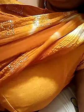 Snapshot of kaamuk_shweta chatting on 09/14/25, 05:46 kaamuk shweta online show from 09/14/25, 05:46