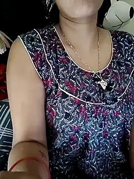 Snapshot of kaamuk_shweta chatting on 09/20/25, 06:07 kaamuk shweta online show from 09/20/25, 06:07