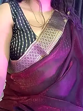 Snapshot of kaamuk_shweta chatting on 03/19/25, 11:39 kaamuk shweta online show from 03/19/25, 11:39