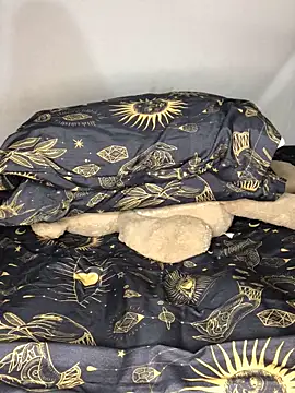 aisha-sajady online show from 04/16/26, 09:39