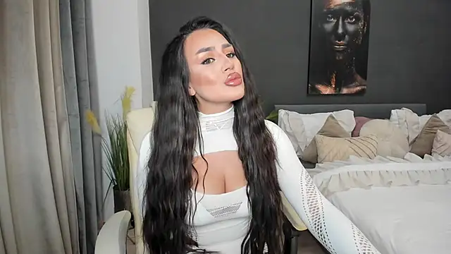 Sonia  Rey online show from 02/19/26, 06:05