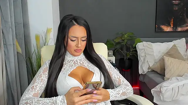 Sonia  Rey online show from 09/17/25, 09:06