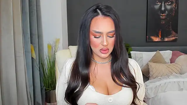 Sonia  Rey online show from 12/17/25, 01:27