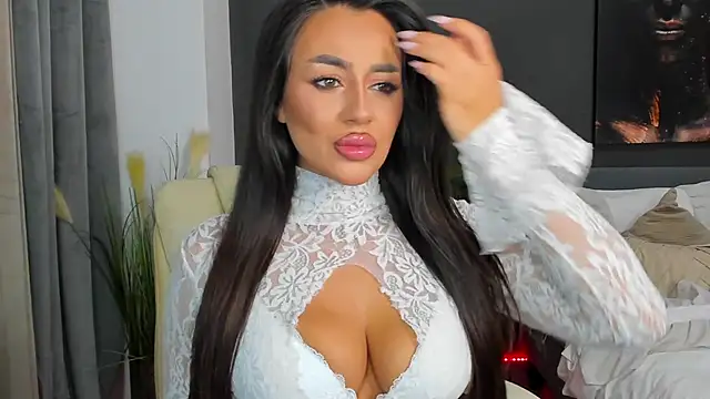 Sonia  Rey online show from 10/02/25, 03:54