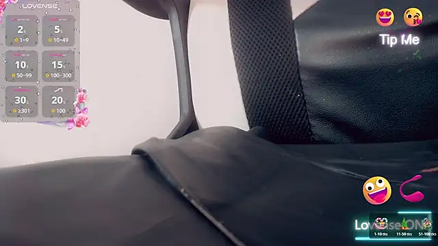 Oriana braom online show from 12/15/25, 07:09