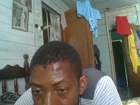 Snapshot of PELOVER chatting on 09/13/25, 09:37 PELOVER online show from 09/13/25, 09:37