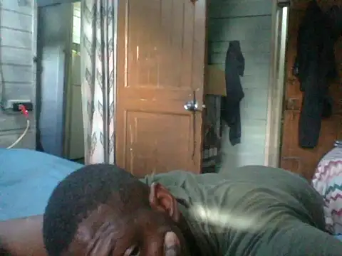 Snapshot of PELOVER chatting on 10/22/25, 08:52 PELOVER online show from 10/22/25, 08:52