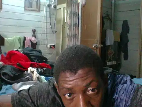 Snapshot of PELOVER chatting on 10/05/25, 05:36 PELOVER online show from 10/05/25, 05:36