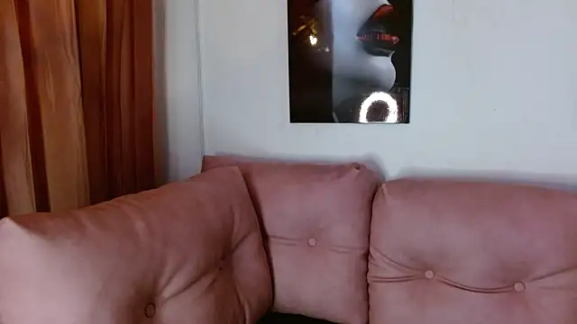 Snapshot of hinataleecs chatting on 09/10/25, 09:47 hinataleecs online show from 09/10/25, 09:47