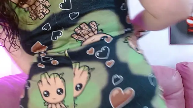 Snapshot of hinataleecs chatting on 11/24/25, 09:15 hinataleecs online show from 11/24/25, 09:15