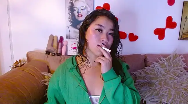 Snapshot of hinataleecs chatting on 03/18/25, 04:51 hinataleecs online show from 03/18/25, 04:51