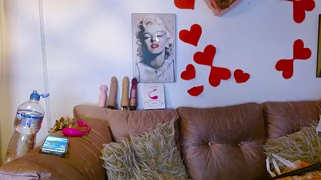 Snapshot of hinataleecs chatting on 03/22/25, 04:35 hinataleecs online show from 03/22/25, 04:35