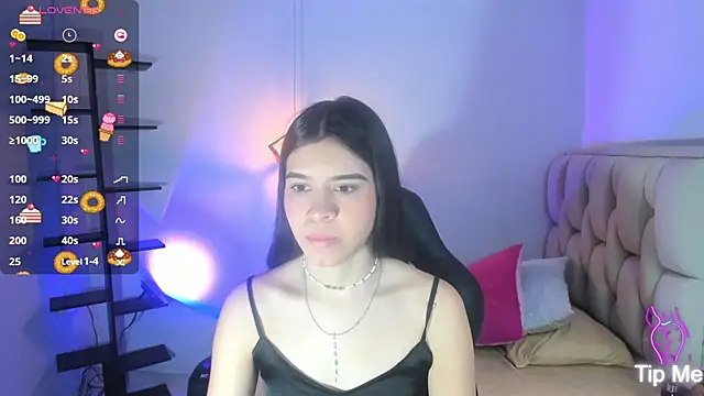 cassiehoward14 online show from 09/17/25, 06:54