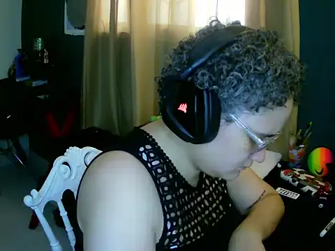 lolalicious 7583 online show from 02/04/26, 04:46