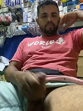 Snapshot of Sheik_z_o chatting on 03/18/25, 05:55 Sheik z o online show from 03/18/25, 05:55