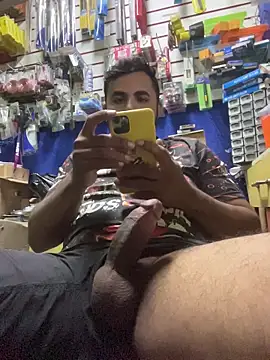 Snapshot of Sheik_z_o chatting on 10/31/25, 11:22 Sheik z o online show from 10/31/25, 11:22