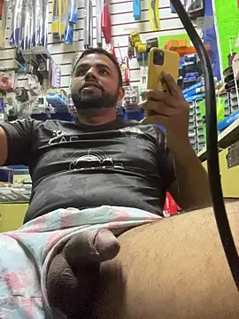 Snapshot of Sheik_z_o chatting on 10/23/25, 02:49 Sheik z o online show from 10/23/25, 02:49