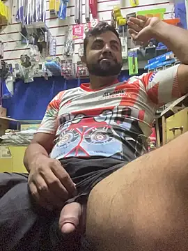 Snapshot of Sheik_z_o chatting on 10/27/25, 04:52 Sheik z o online show from 10/27/25, 04:52