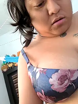 EmpaticBolillo online show from 11/27/25, 03:01