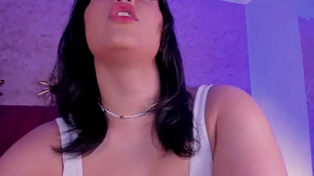 Snapshot of LorenaStevens chatting on 09/26/25, 01:18 LorenaStevens online show from 09/26/25, 01:18