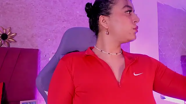 Snapshot of LorenaStevens chatting on 11/11/25, 12:44 LorenaStevens online show from 11/11/25, 12:44