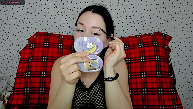 Snapshot of adell_berry chatting on 03/05/25, 04:24 adell berry online show from 03/05/25, 04:24