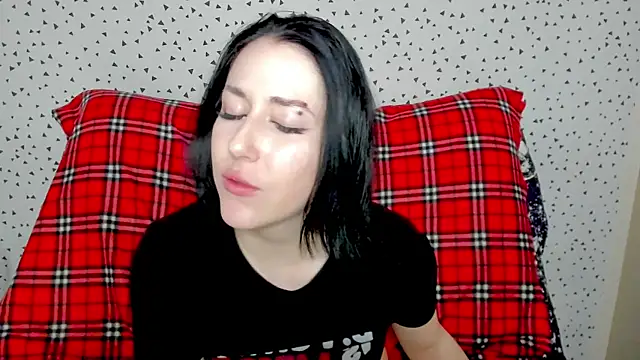 Snapshot of adell_berry chatting on 02/27/25, 06:46 adell berry online show from 02/27/25, 06:46