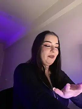 Snapshot of EmaSky chatting on 11/02/25, 06:24 EmaSky online show from 11/02/25, 06:24