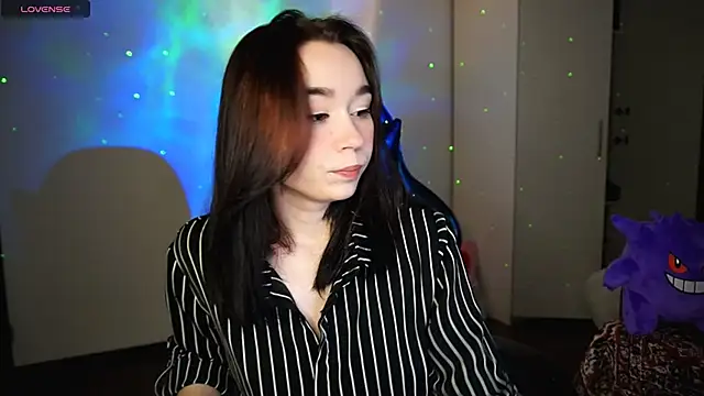 Snapshot of Kimiko__ chatting on 02/19/25, 07:37 Kimiko online show from 02/19/25, 07:37