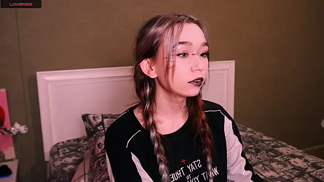 Kimiko   online show from 11/29/25, 09:04