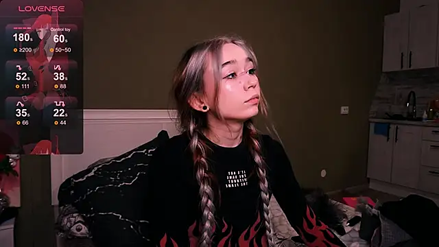 Kimiko   online show from 10/27/25, 04:41