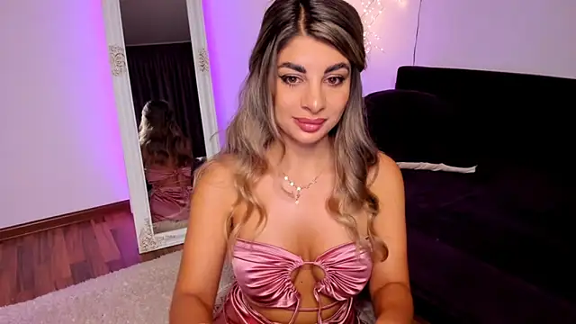 Snapshot of Queenofyouredreams chatting on 06/20/26, 11:54 Queenofyouredreams online show from 06/20/26, 11:54