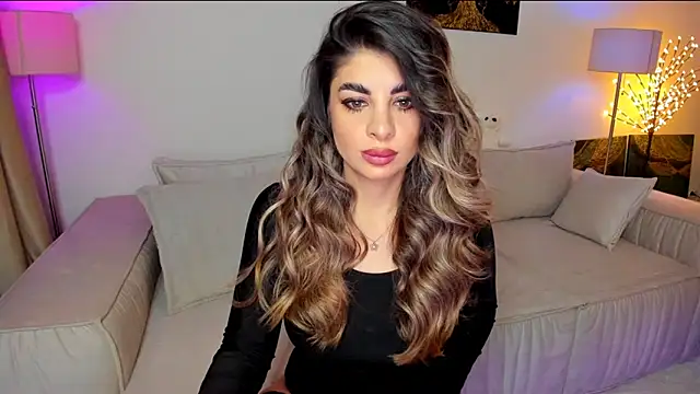 Snapshot of Queenofyouredreams chatting on 02/23/25, 12:19 Queenofyouredreams online show from 02/23/25, 12:19