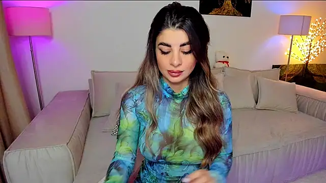 Snapshot of Queenofyouredreams chatting on 01/29/25, 01:37 Queenofyouredreams online show from 01/29/25, 01:37