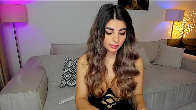 Snapshot of Queenofyouredreams chatting on 01/23/25, 01:19 Queenofyouredreams online show from 01/23/25, 01:19