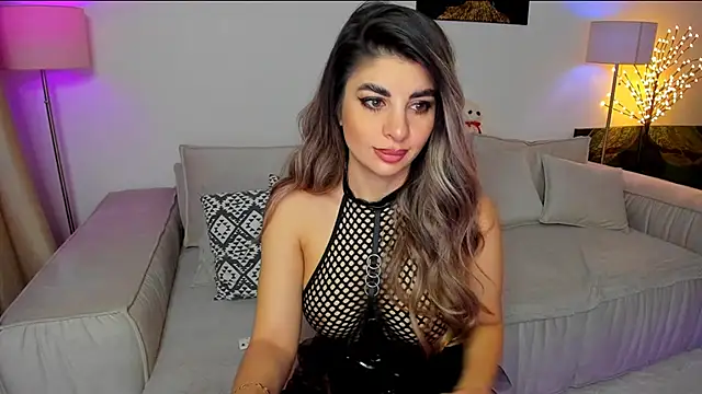 Snapshot of Queenofyouredreams chatting on 01/26/25, 12:58 Queenofyouredreams online show from 01/26/25, 12:58