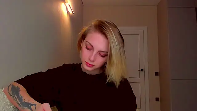 pretty girlnextdoor online show from 03/18/25, 07:01